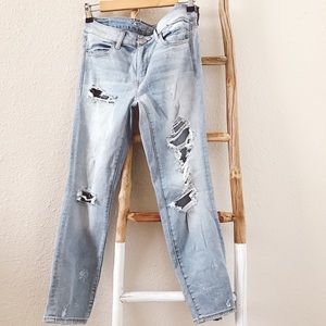 American Eagle Outfitters Jeans - NWT American Eagle Low Rise Distressed Jegging American Eagle Outfitters Jeans - NWT American Eagle Low Rise Distressed Jegging